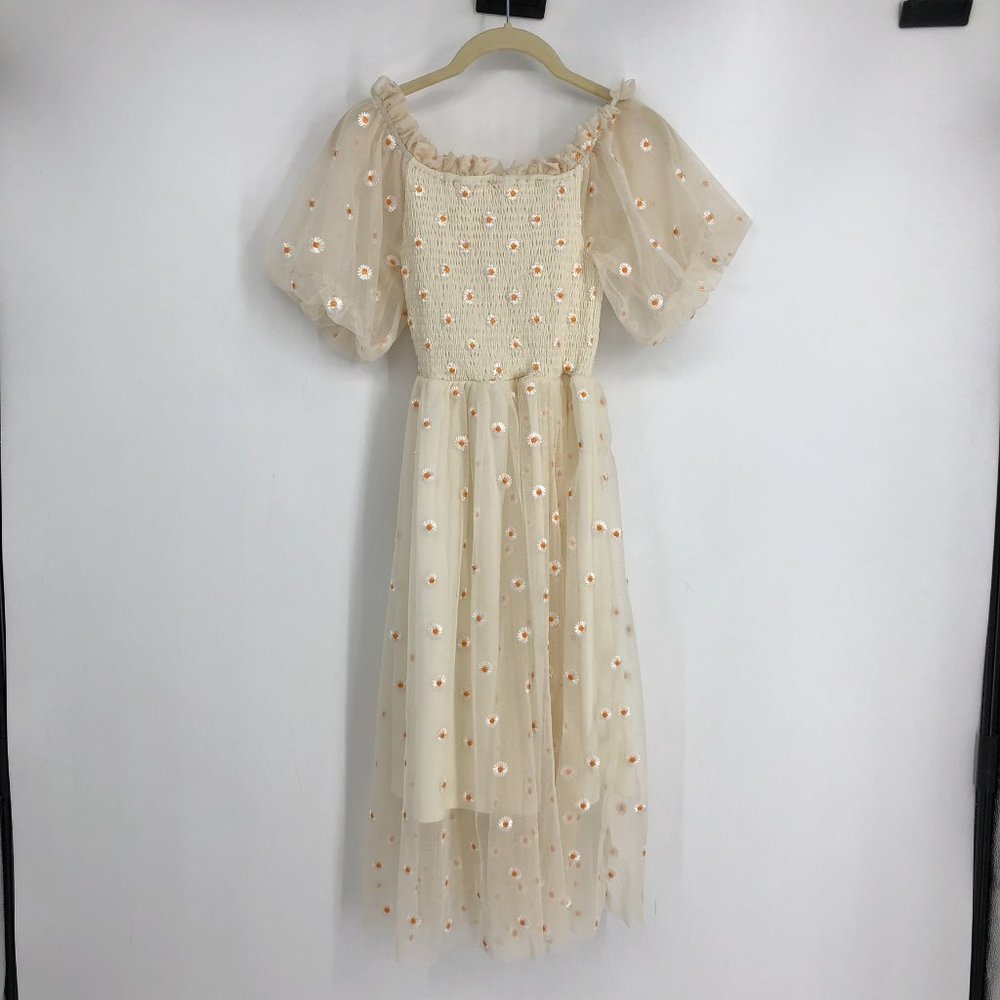 Ivory Puff Sleeve Tulle Mesh Smocked Chest Daisy Embroidered Dress - Picture 3 of 15